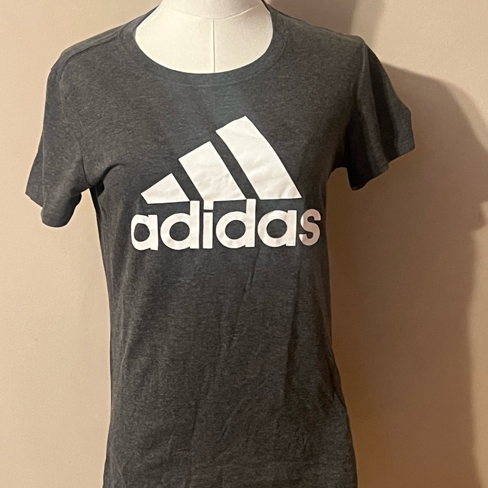 Adidas T-Shirt